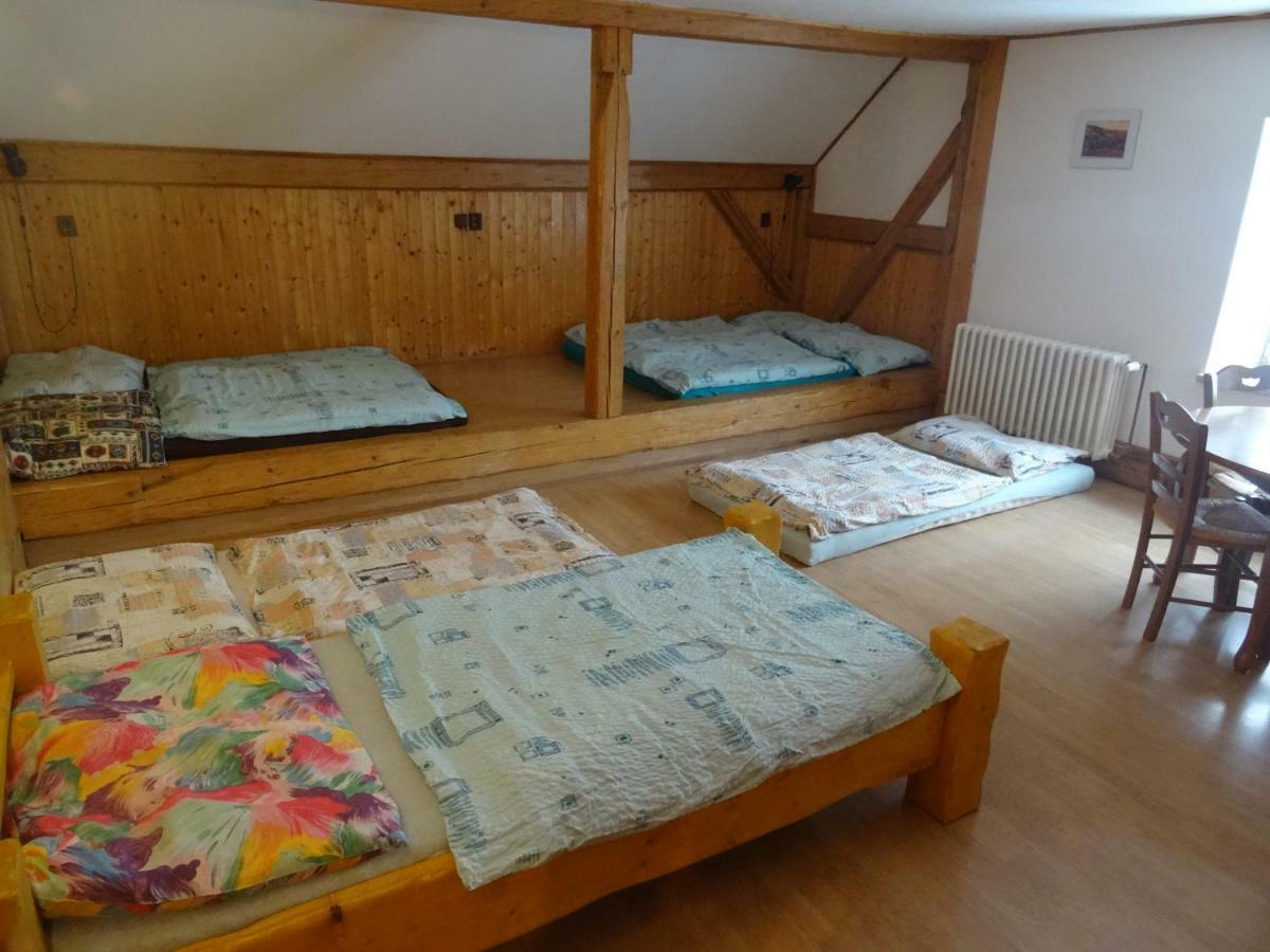 U Nas - Apartman Jelen Vapenna Buitenkant foto